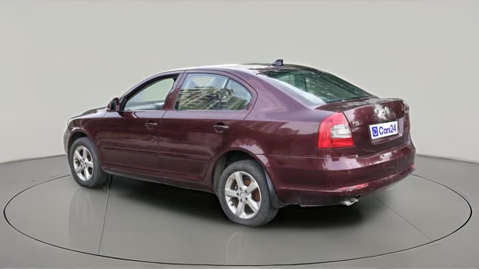 2012 Skoda Laura ELEGANCE 2.0 TDI CR MT, Diesel, Manual, 91,145 km, exterior