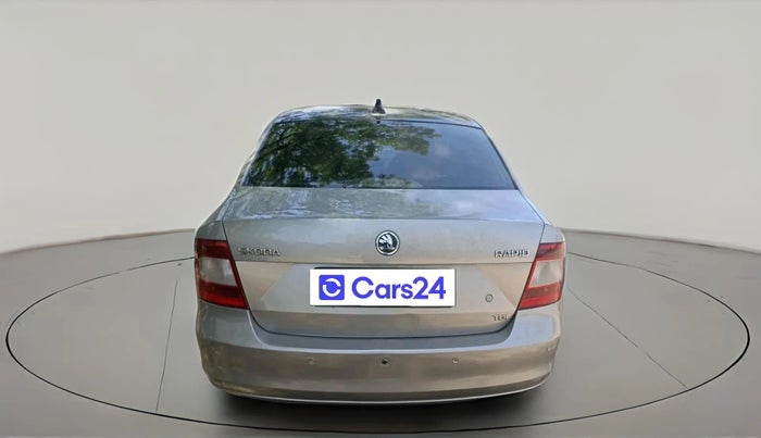 2013 Skoda Rapid ELEGANCE 1.6 TDI CR MT, Diesel, Manual, 1,41,571 km, exterior