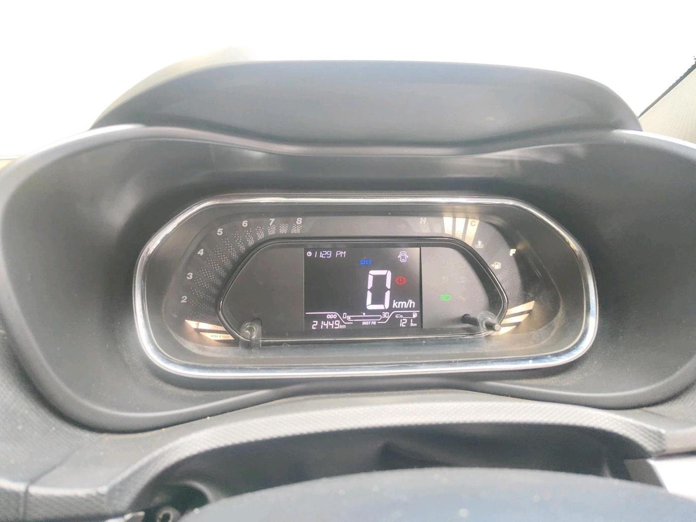 2023 Tata NEXON XM SUNROOF PETROL, Petrol, Manual, 21,449 km, interior