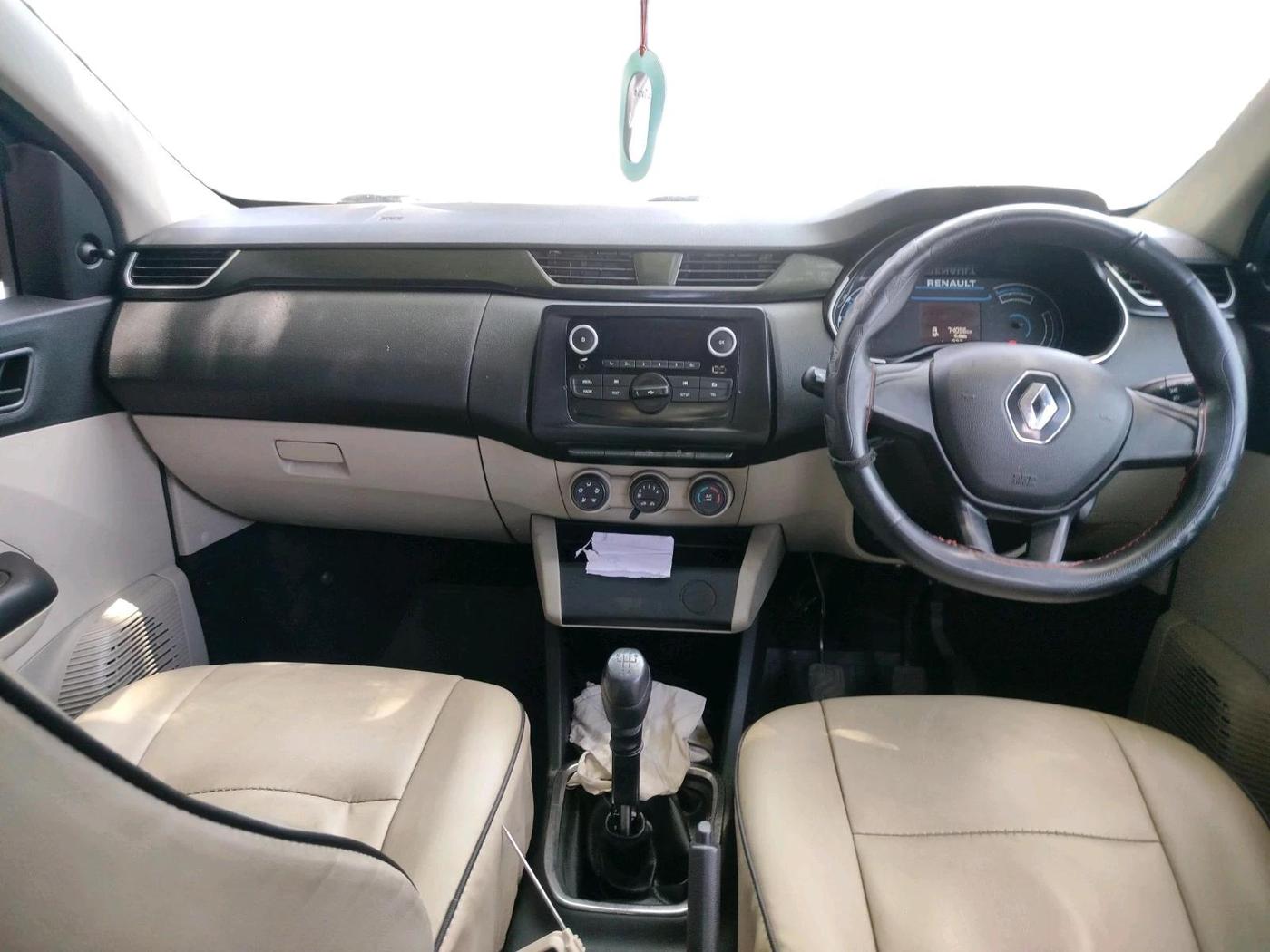 2021 Renault TRIBER RXL MT, Petrol, Manual, 74,250 km, interior