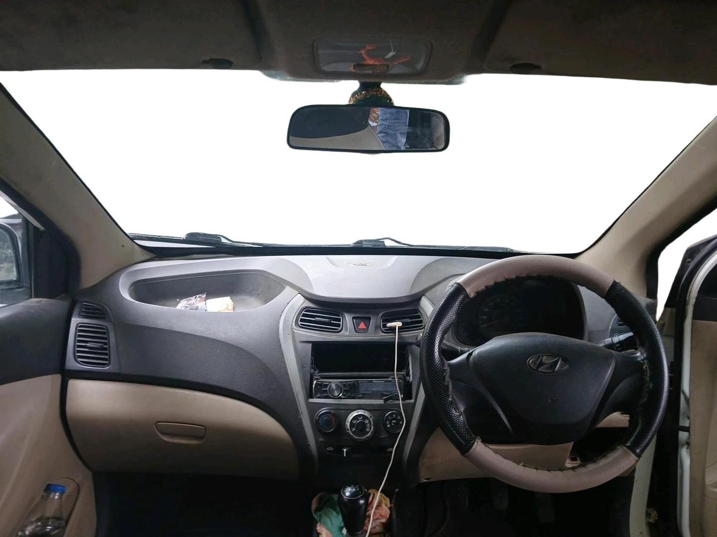 2014 Hyundai Eon ERA +, CNG, Manual, 99,058 km, interior