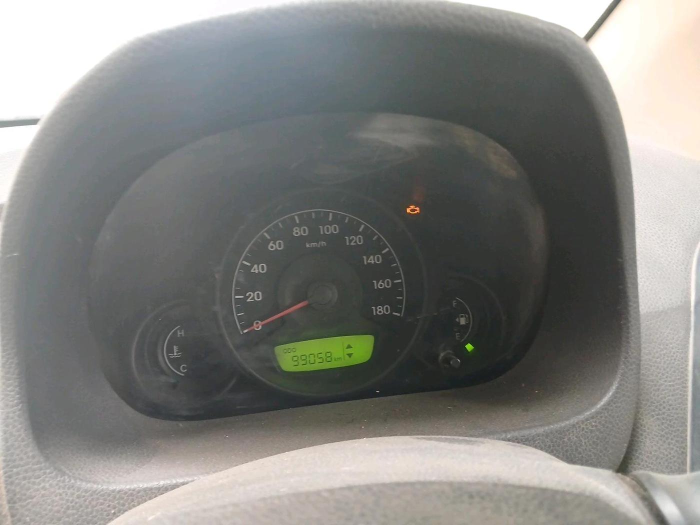 2014 Hyundai Eon ERA +, CNG, Manual, 99,058 km, interior