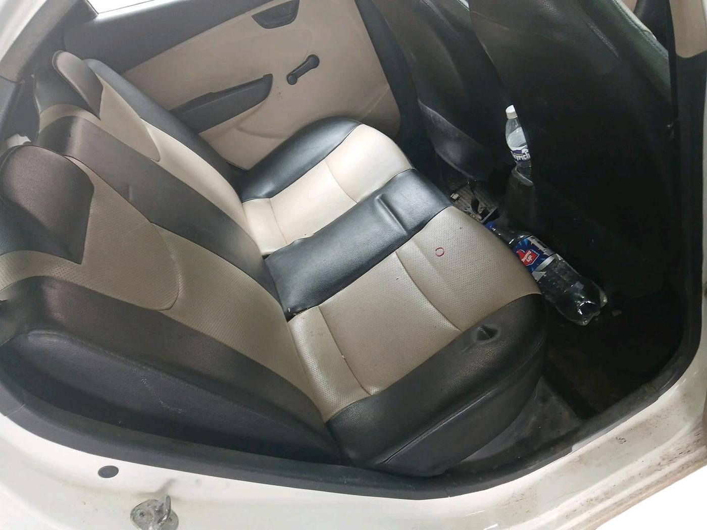2014 Hyundai Eon ERA +, CNG, Manual, 99,058 km, interior