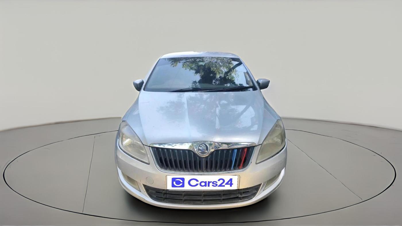 2013 Skoda Rapid AMBITION 1.6 TDI CR MT, Diesel, Manual, 90,499 km, exterior