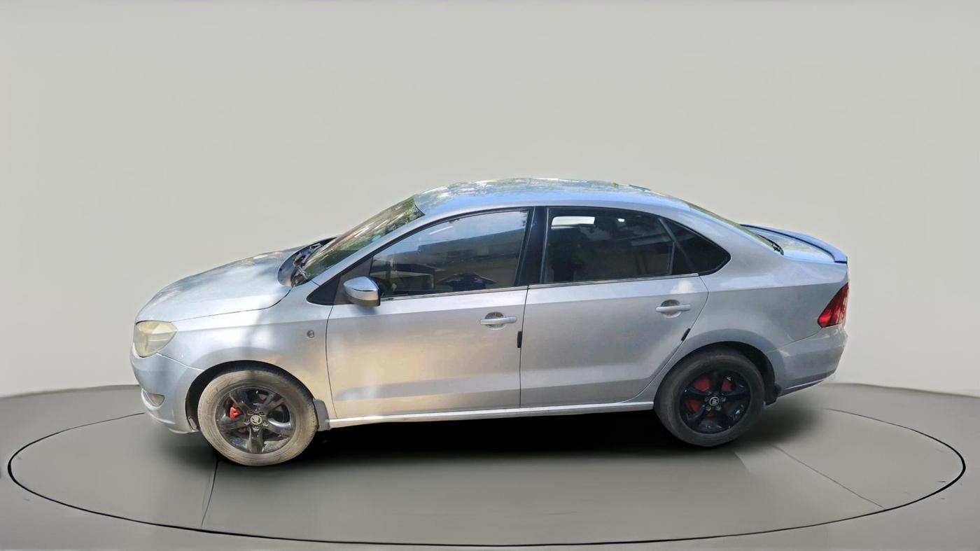 2013 Skoda Rapid AMBITION 1.6 TDI CR MT, Diesel, Manual, 90,499 km, exterior
