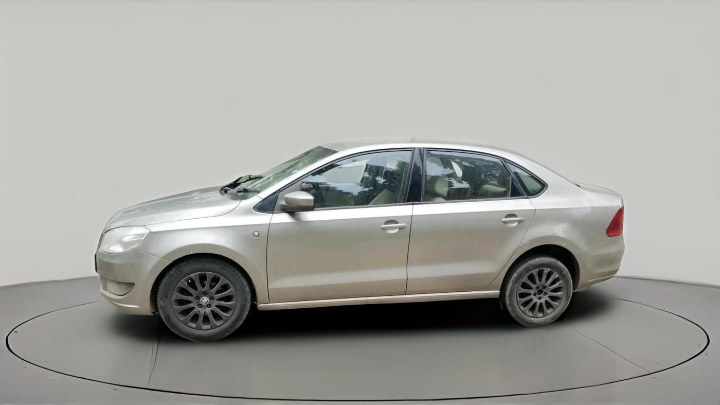 2015 Skoda Rapid 1.5 TDI CR ELEGANCE PLUS AT, Diesel, Automatic, 82,889 km, exterior