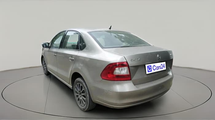 2015 Skoda Rapid 1.5 TDI CR ELEGANCE PLUS AT, Diesel, Automatic, 82,889 km, exterior