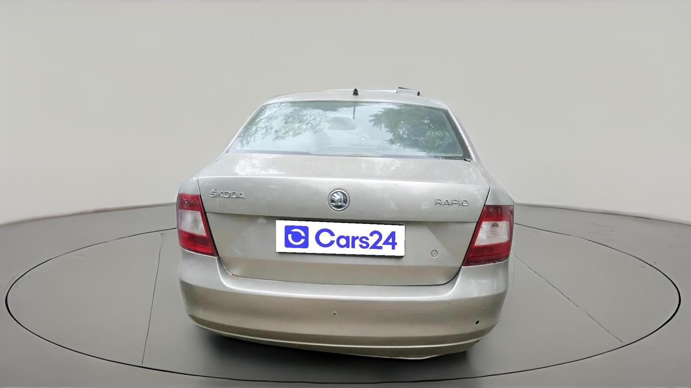 2015 Skoda Rapid 1.5 TDI CR ELEGANCE PLUS AT, Diesel, Automatic, 82,889 km, exterior