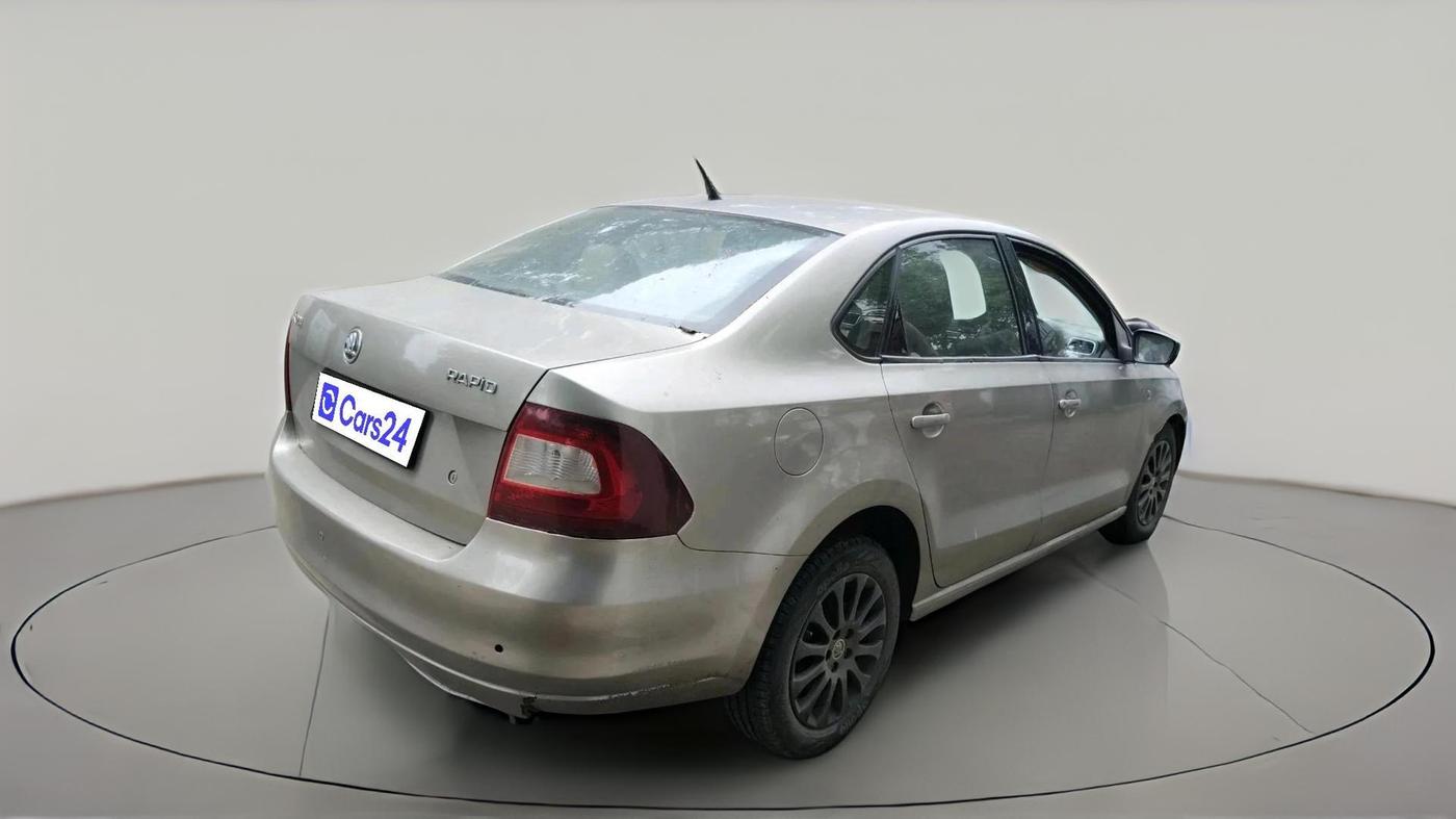 2015 Skoda Rapid 1.5 TDI CR ELEGANCE PLUS AT, Diesel, Automatic, 82,889 km, exterior