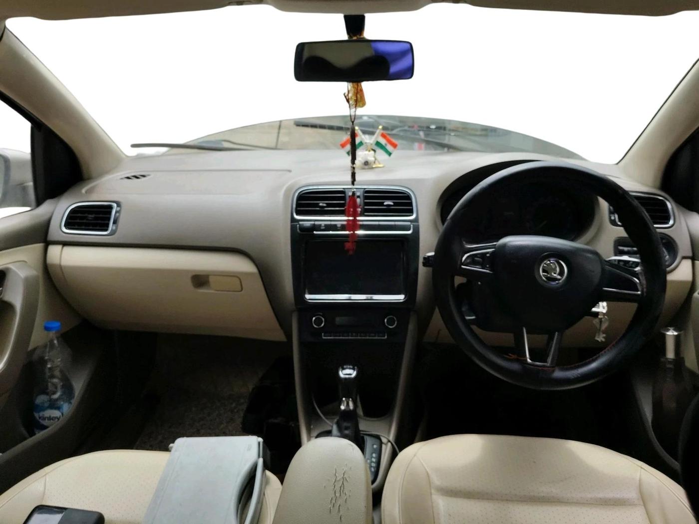 2015 Skoda Rapid 1.5 TDI CR ELEGANCE PLUS AT, Diesel, Automatic, 82,889 km, interior
