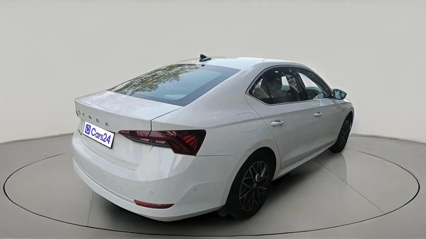 2021 Skoda Octavia L&K 2.0 AT, Petrol, Automatic, 94,723 km, exterior