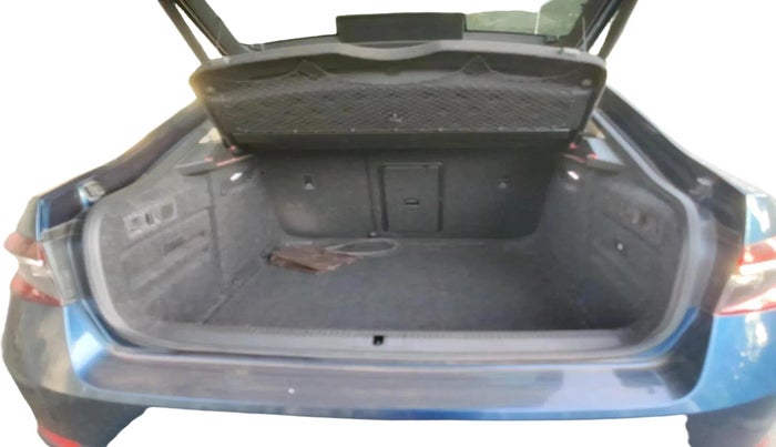 2021 Skoda Superb L&K 2.0 TSI AT, Petrol, Automatic, 50,400 km, exterior