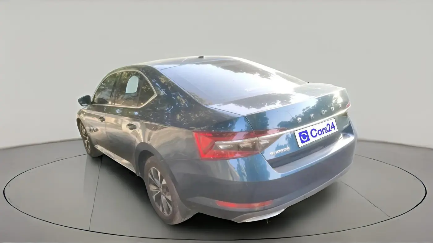 2021 Skoda Superb L&K 2.0 TSI AT, Petrol, Automatic, 50,400 km, exterior