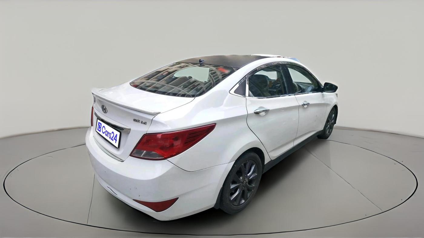 2015 Hyundai Verna FLUIDIC 1.6 CRDI SX AT, Diesel, Automatic, 1,03,000 km, exterior