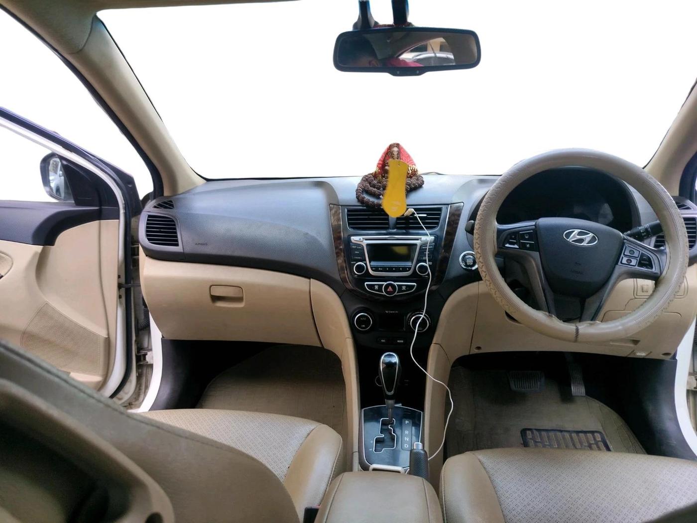 2015 Hyundai Verna FLUIDIC 1.6 CRDI SX AT, Diesel, Automatic, 1,03,000 km, interior