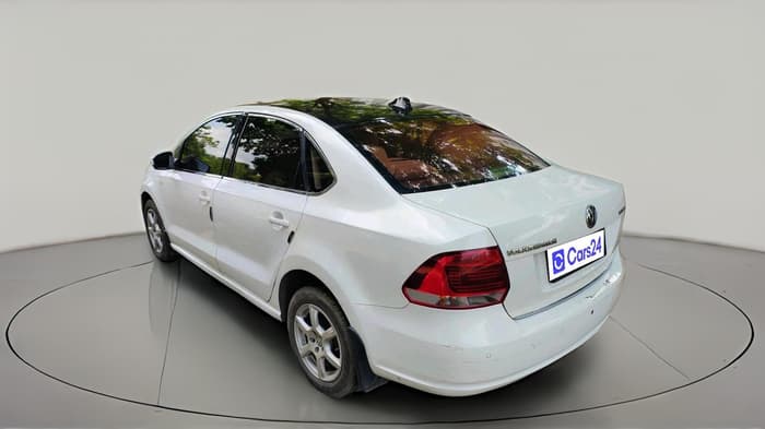 2012 Volkswagen Vento HIGHLINE DIESEL 1.6, Diesel, Manual, 1,30,606 km, exterior