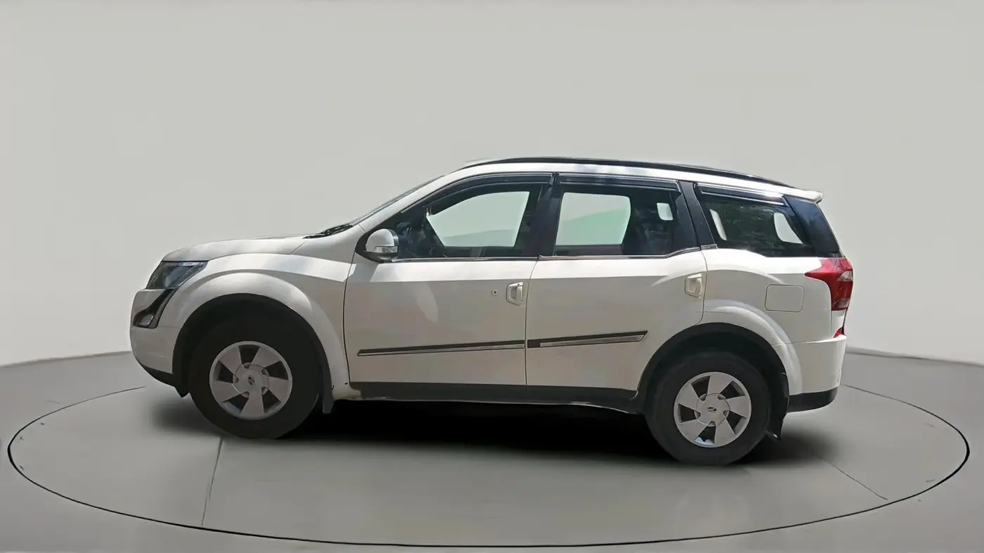 2019 Mahindra XUV500 W7, Diesel, Manual, 83,559 km, exterior