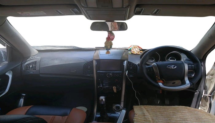 2019 Mahindra XUV500 W7, Diesel, Manual, 83,559 km, interior