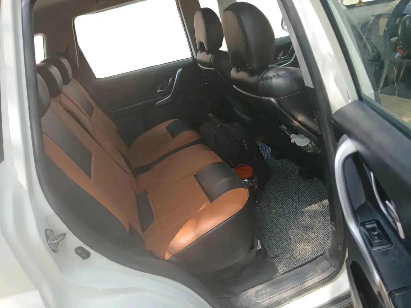 2019 Mahindra XUV500 W7, Diesel, Manual, 83,559 km, interior