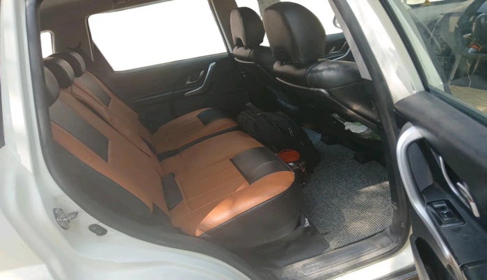 2019 Mahindra XUV500 W7, Diesel, Manual, 83,559 km, interior