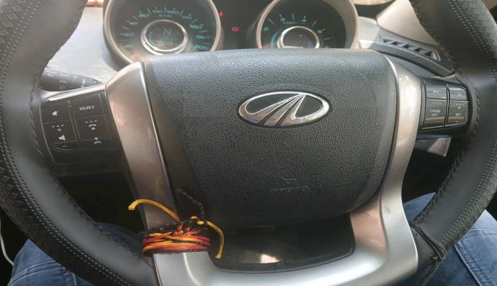 2019 Mahindra XUV500 W7, Diesel, Manual, 83,559 km, interior