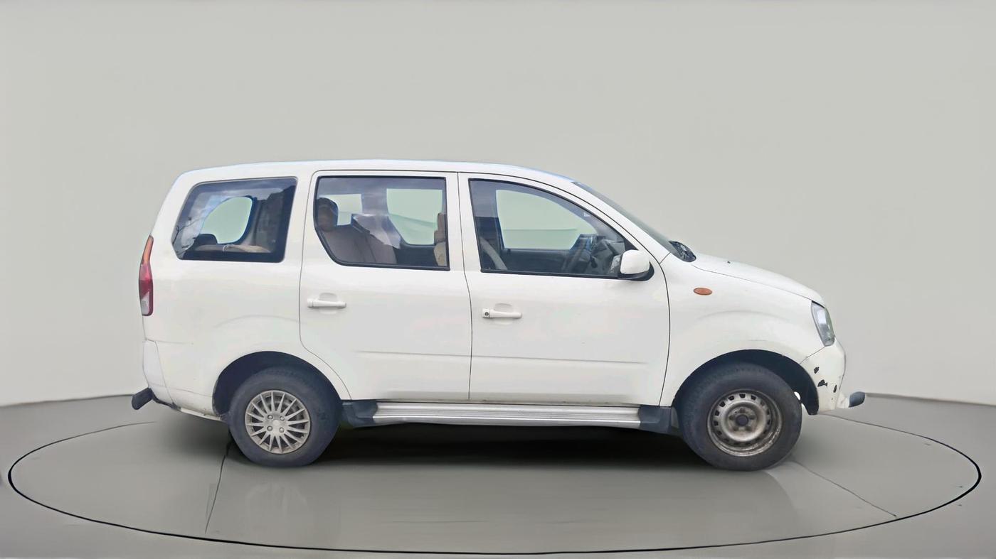 2011 Mahindra Xylo D2 BS III, Diesel, Manual, 1,06,869 km, exterior