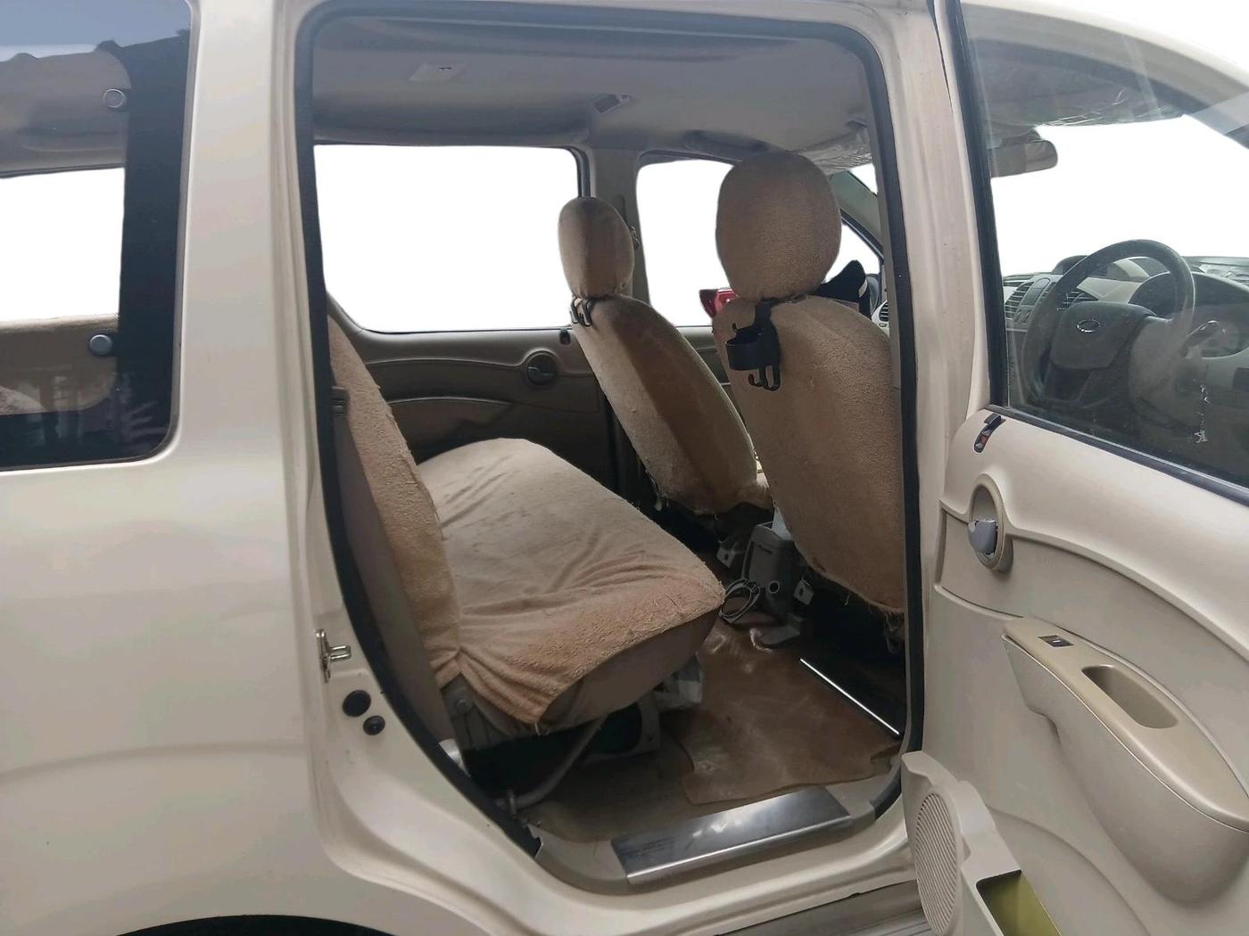 2011 Mahindra Xylo D2 BS III, Diesel, Manual, 1,06,869 km, interior