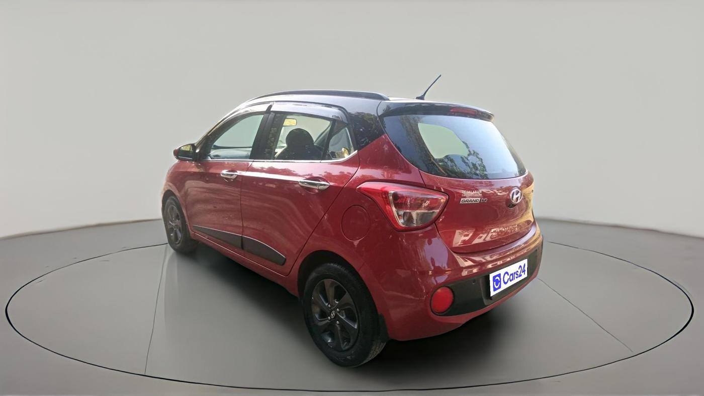 2018 Hyundai Grand i10 SPORTZ 1.2 KAPPA VTVT DUAL TONE, Petrol, Manual, 77,518 km, exterior
