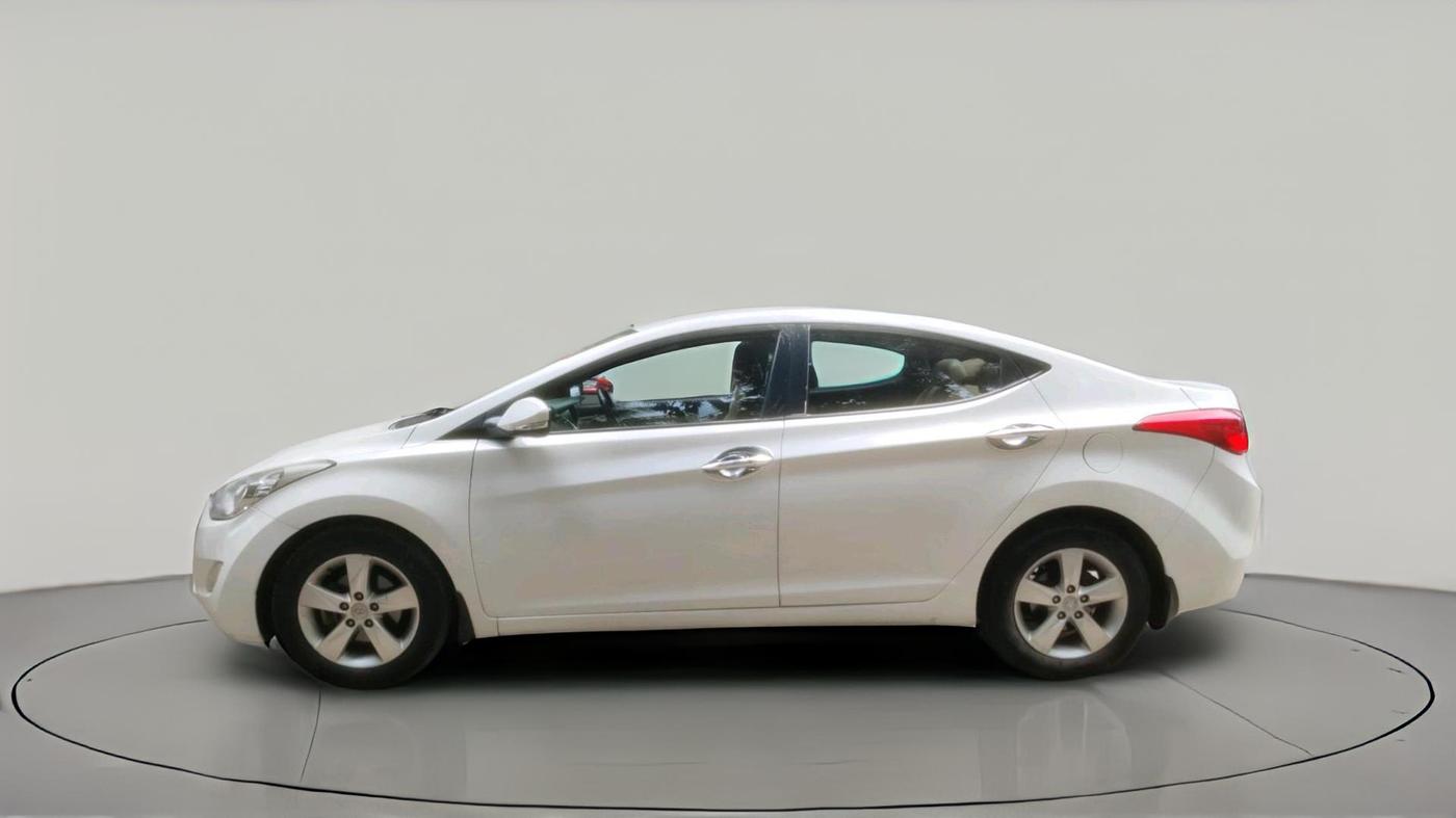 2013 Hyundai New Elantra 1.6 SX MT DIESEL, Diesel, Manual, 1,10,951 km, exterior