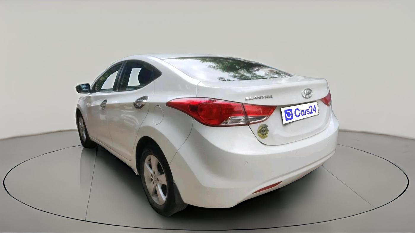 2013 Hyundai New Elantra 1.6 SX MT DIESEL, Diesel, Manual, 1,10,951 km, exterior
