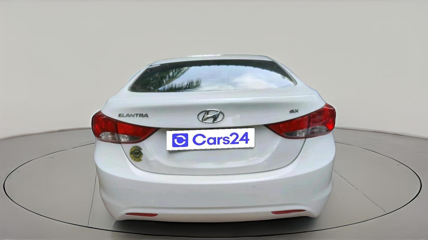 2013 Hyundai New Elantra 1.6 SX MT DIESEL, Diesel, Manual, 1,10,951 km, exterior