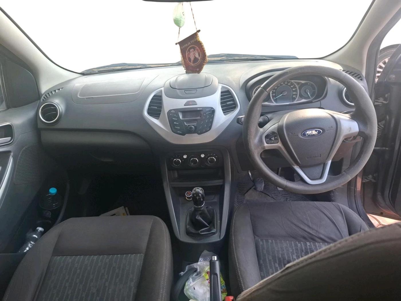2015 Ford New Figo TREND 1.5L DIESEL, Diesel, Manual, 1,19,473 km, interior
