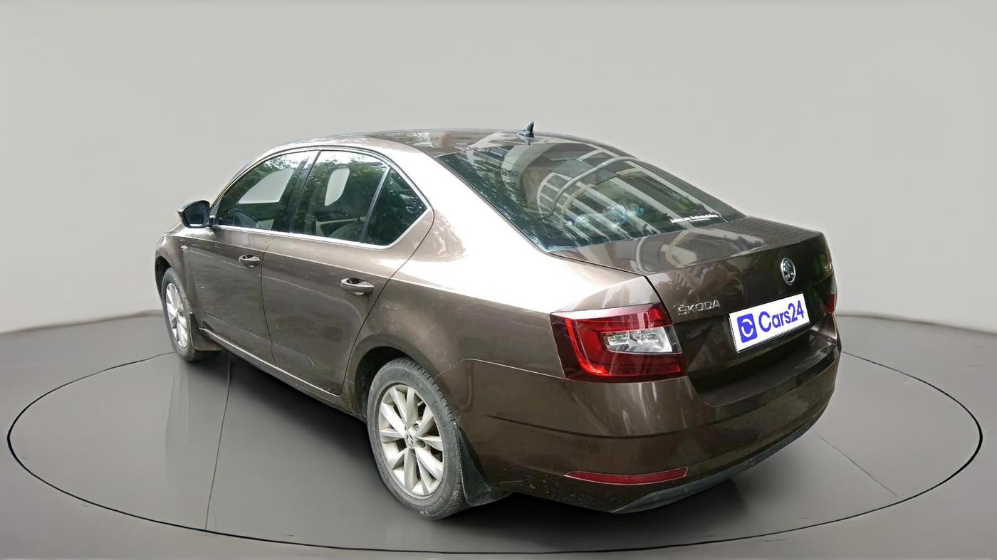 2019 Skoda Octavia 2.0 TDI L&K AT, Diesel, Automatic, 42,812 km, exterior