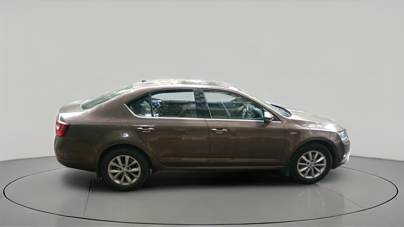 2019 Skoda Octavia 2.0 TDI L&K AT, Diesel, Automatic, 42,812 km, exterior