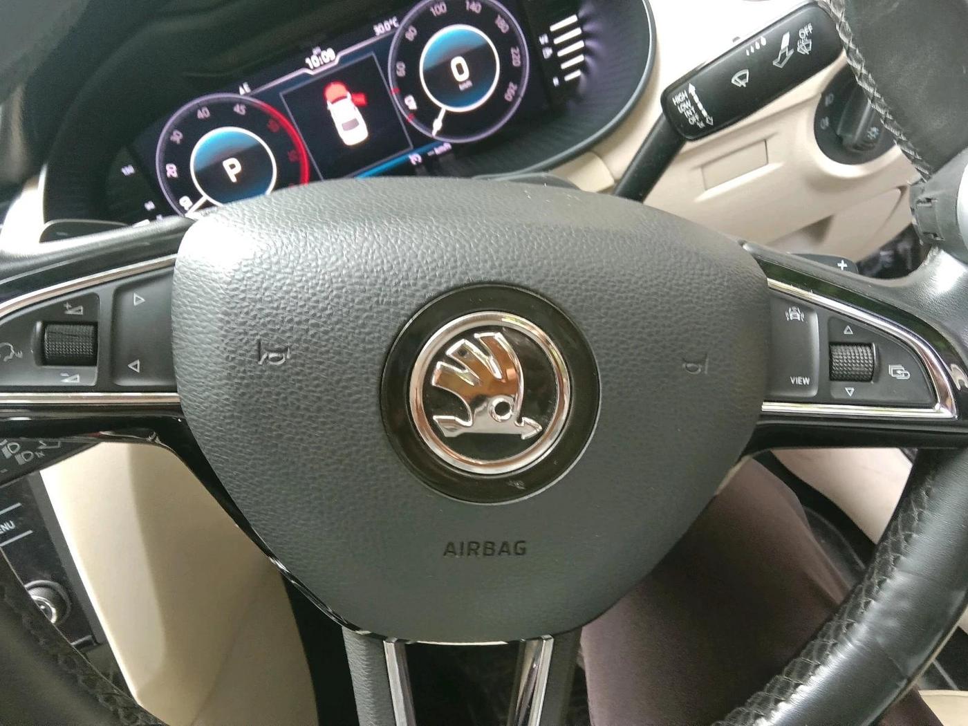 2019 Skoda Octavia 2.0 TDI L&K AT, Diesel, Automatic, 42,812 km, interior