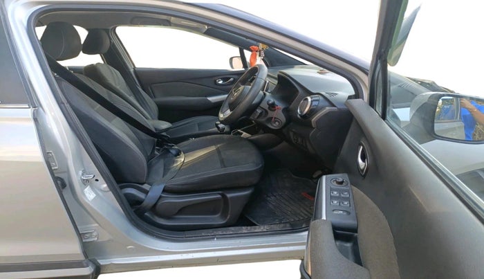 2019 Nissan Kicks XL DIESEL, Diesel, Manual, 1,42,501 km, interior