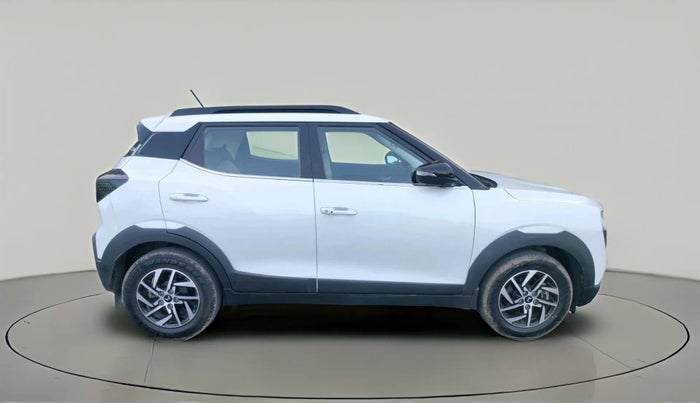 2024 Mahindra XUV 3XO AX5 1.5 Turbo Diesel, Diesel, Manual, 17,039 km, exterior