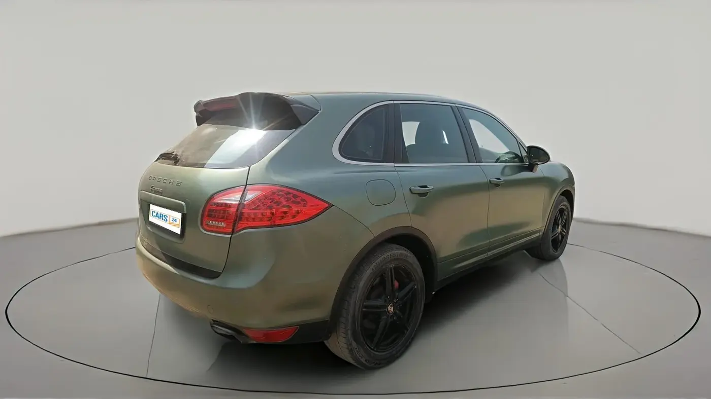 2014 Porsche Cayenne DIESEL, Diesel, Automatic, 1,38,400 km, exterior