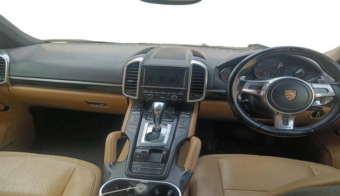 2014 Porsche Cayenne DIESEL, Diesel, Automatic, 1,38,400 km, interior