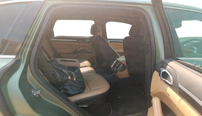 2014 Porsche Cayenne DIESEL, Diesel, Automatic, 1,38,400 km, interior