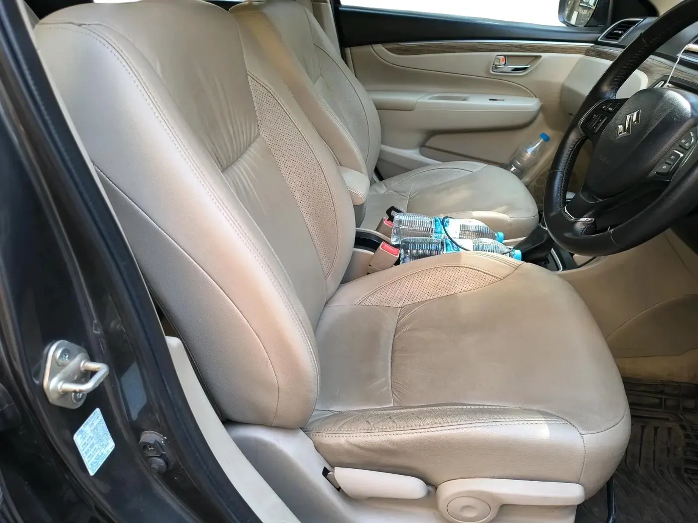 2023 Maruti Ciaz ALPHA  AT 1.5 SHVS PETROL, Petrol, Automatic, 40,526 km, interior