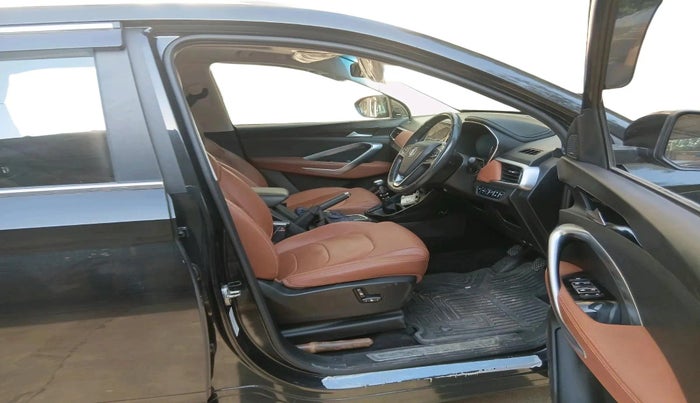 2023 MG HECTOR PLUS SHARP 2.0 DIESEL TURBO MT 6-STR, Diesel, Manual, 35,859 km, interior