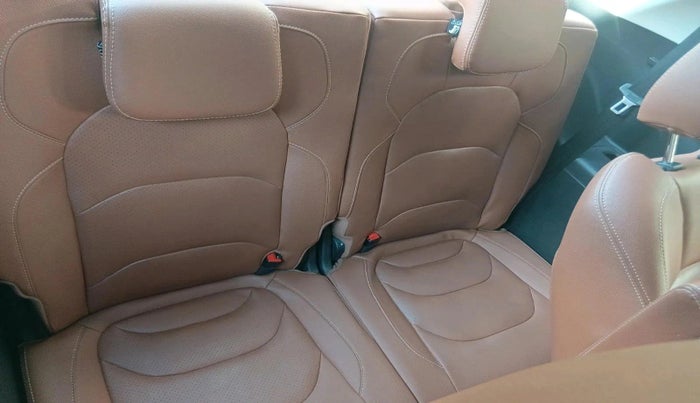 2023 MG HECTOR PLUS SHARP 2.0 DIESEL TURBO MT 6-STR, Diesel, Manual, 35,859 km, interior