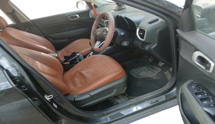 2021 Hyundai VENUE S 1.2, Petrol, Manual, 68,952 km, interior