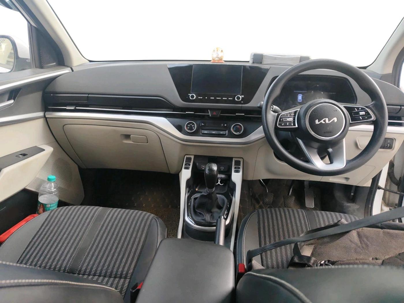 2022 KIA CARENS PRESTIGE 1.5 PETROL 7 STR, Petrol, Manual, 49,071 km, interior
