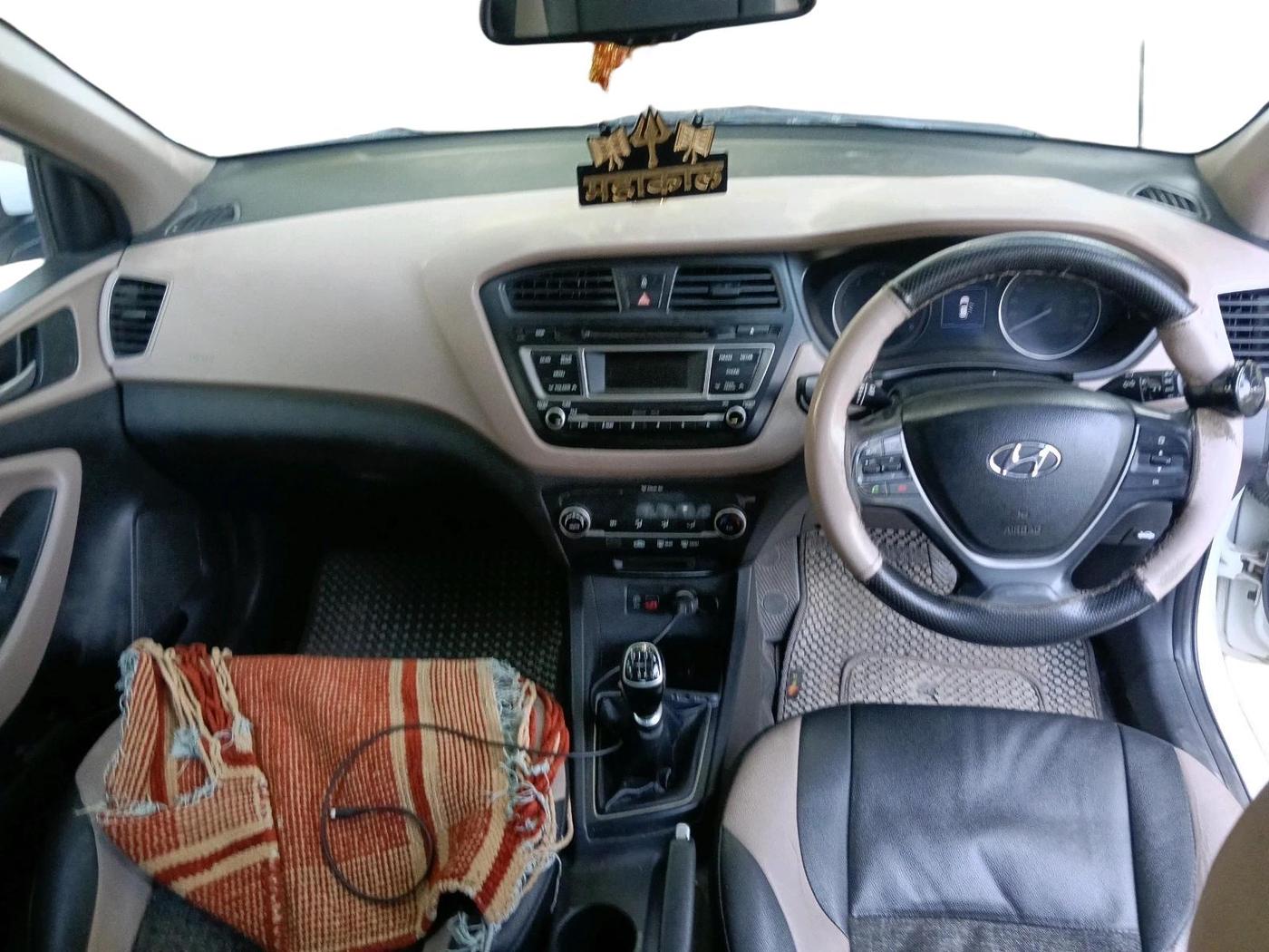 2015 Hyundai Elite i20 ASTA 1.4 CRDI, Diesel, Manual, 1,40,072 km, interior
