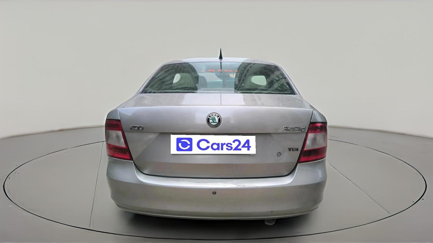 2012 Skoda Rapid AMBITION 1.6 TDI CR MT, Diesel, Manual, 1,34,829 km, exterior