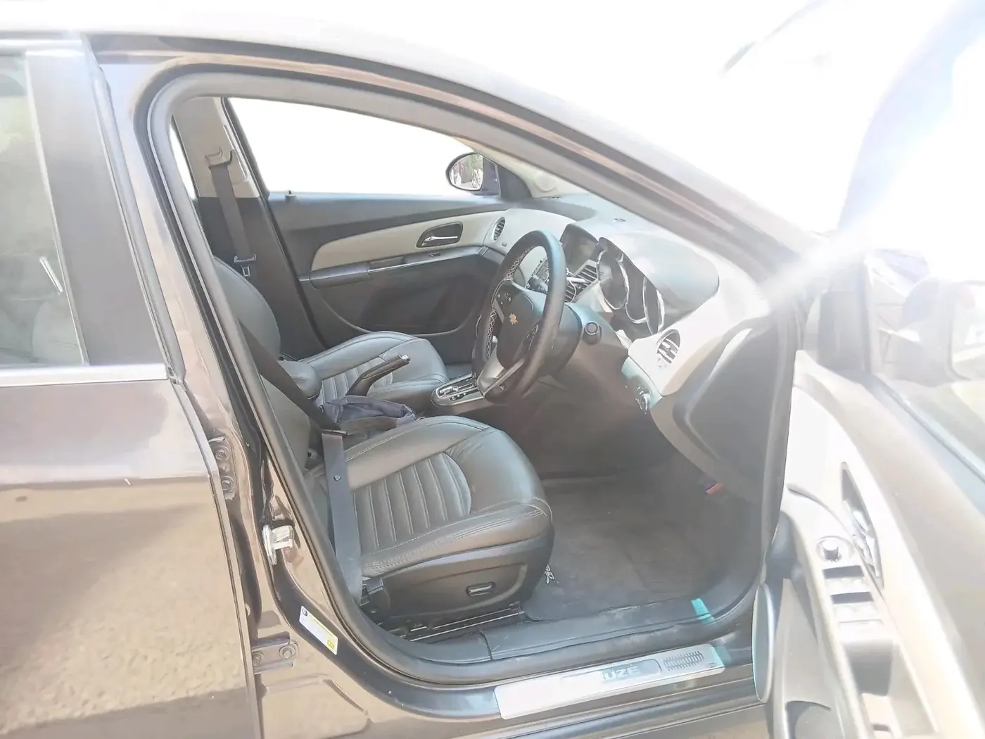 2017 Chevrolet Cruze LTZ AT, Diesel, Automatic, 90,728 km, interior