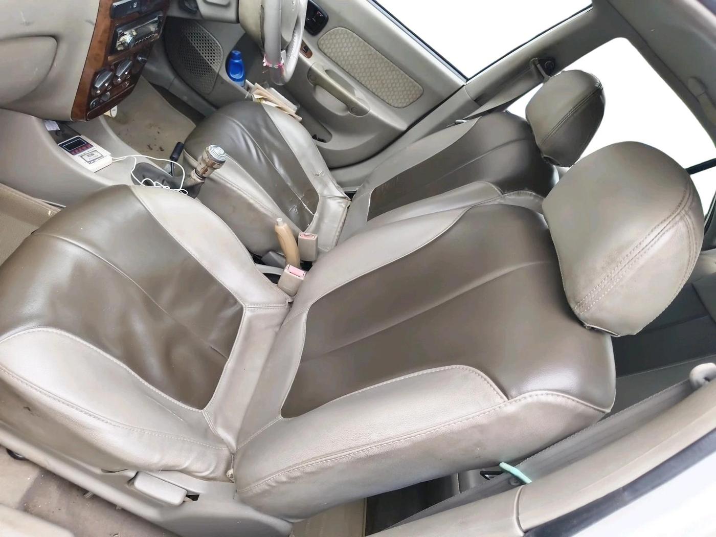 2011 Hyundai Accent GLE, CNG, Manual, 1,72,140 km, interior