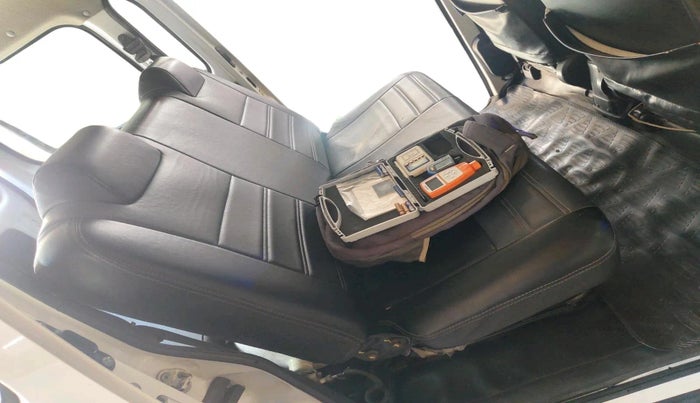 2022 Maruti Eeco 5 STR AC (O), CNG, Manual, 65,792 km, interior